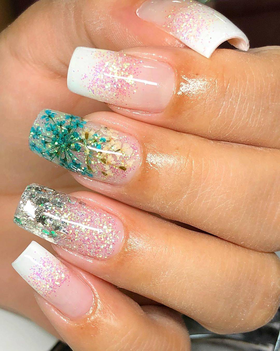 Unhas decoradas encapsuladas